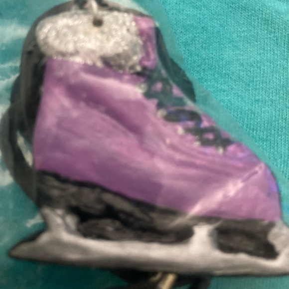 Hand made in milk river Alberta by Cheryl workshops created with clay & painted - Picture 2 of 2